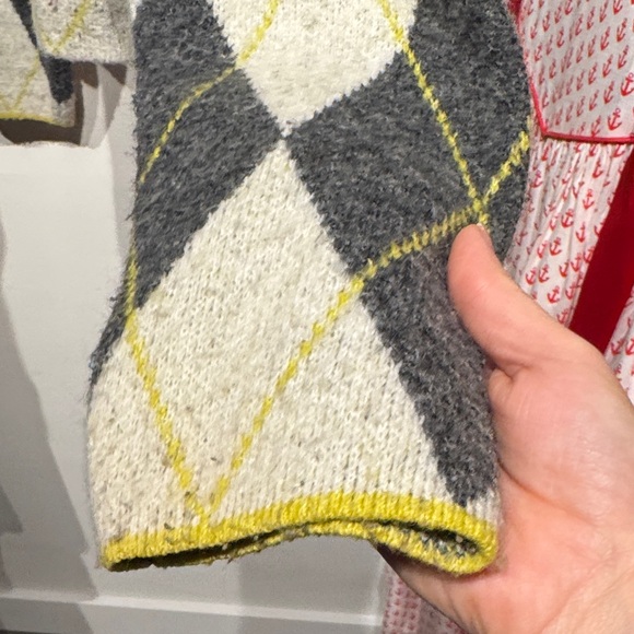 Pringle x H&M Gray and White Argyle Cropped Oversized Sweater - Picture 5 of 6
